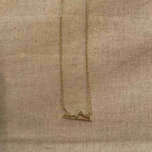 Dainty layering necklace